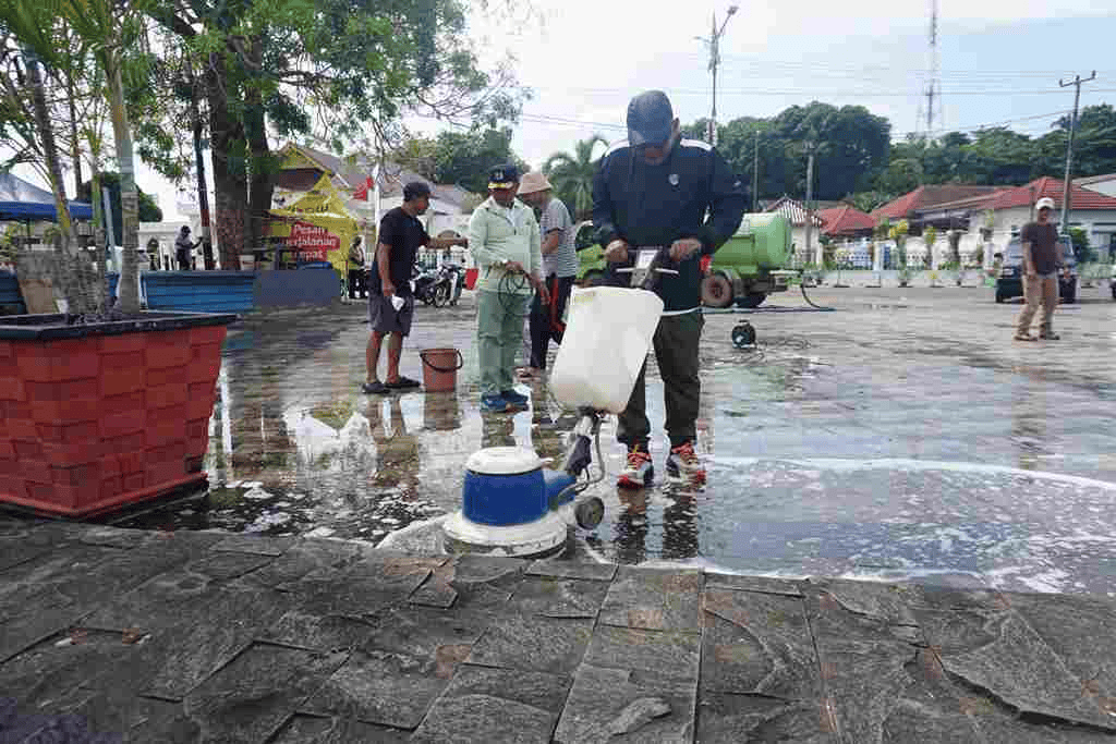 Pemko Tanjungpinang Gelar Gotong Royong di Laman Boenda Demi Kota yang Bersih dan Indah