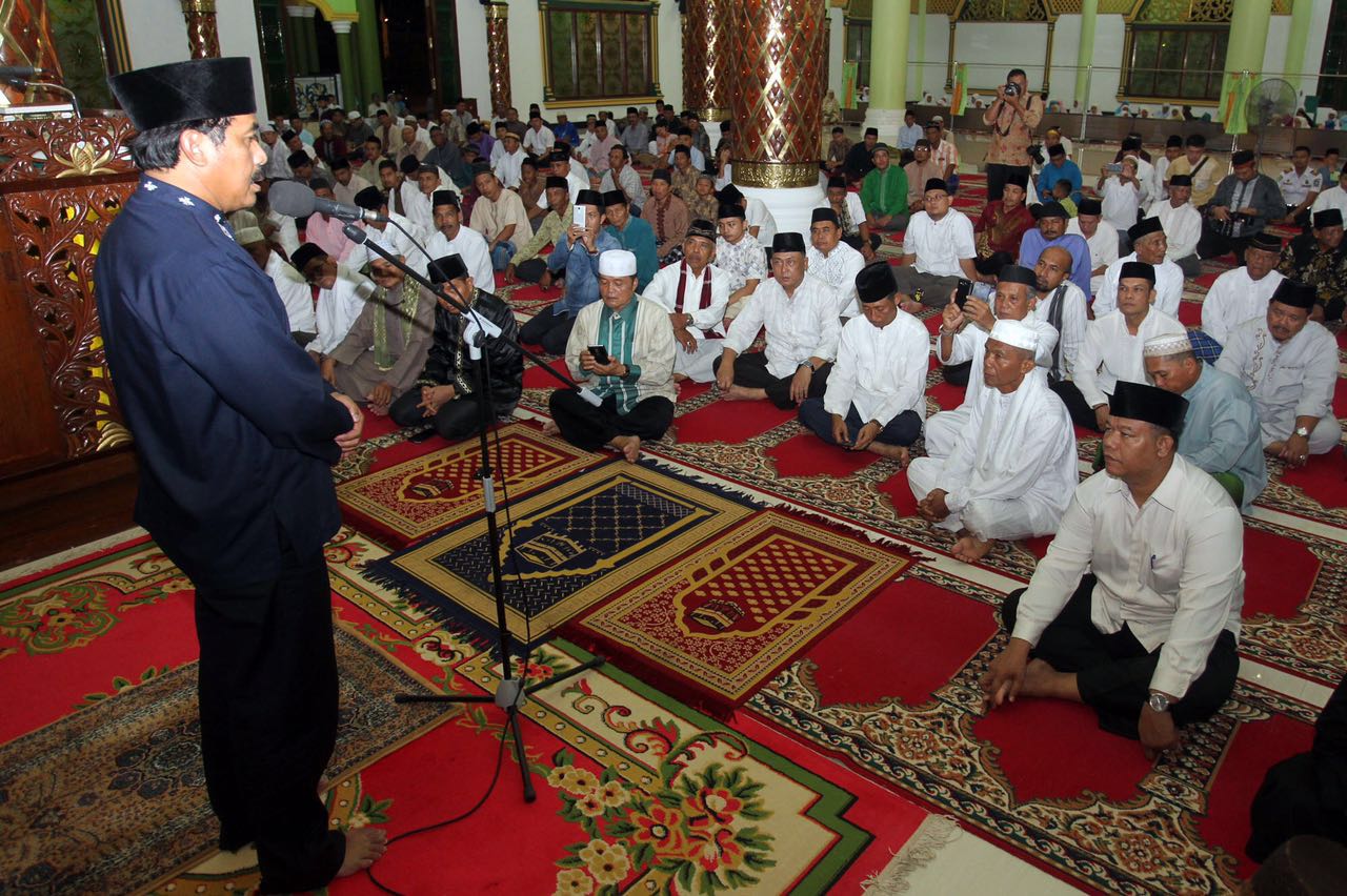 Gubernur Safari Ramadhan di Masjid Al Hasanah Kijang